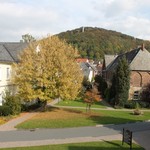 Herbst in der LWL-Klinik Marsberg (vergrößerte Bildansicht wird geöffnet)